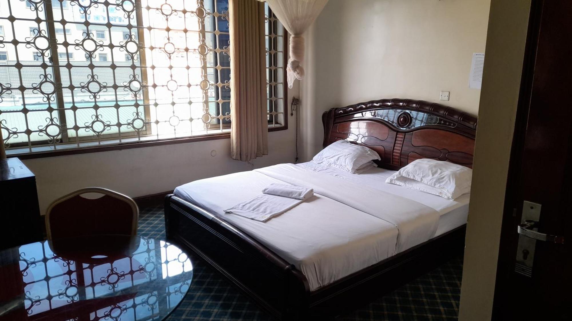 New Jbk Hotel คัมพาลา ภายนอก รูปภาพ