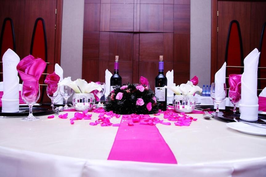 New Jbk Hotel คัมพาลา ภายนอก รูปภาพ